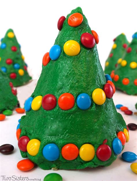 Christmas cookie decorating ideas for kids. Christmas Tree Cupcakes for Kids - Two Sisters