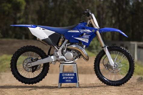 Review Of Yamaha Yz125 2017 Pictures Live Photos And Description Yamaha