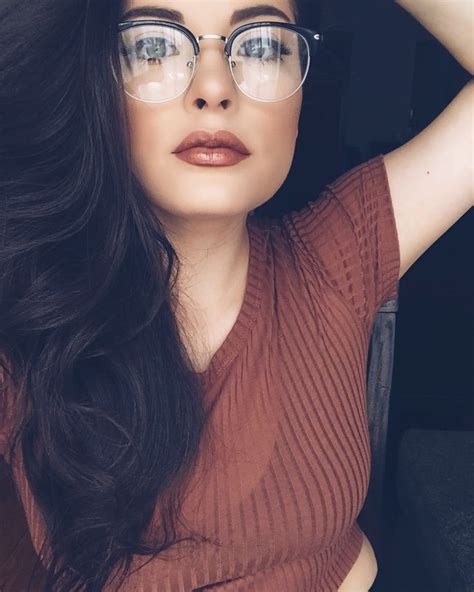Stephbusta1 On Instagram Girl With Sunglasses Thick Hair Styles Glasses Makeup