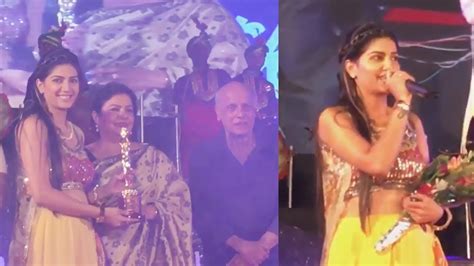haryanvi dancer sapna chaudhary at jiffa awards 2018 youtube