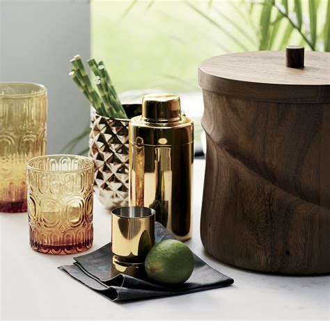 Add Some Glamour To Your Home Bar With These Trendy Accessories The