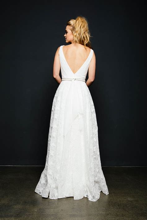 Was ist ein brautkleid ohne schleppe? Klassisches Brautkleid in A-Linie | in küssdiebraut edel ...