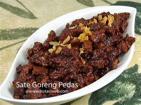 Makanan berbahan dasar daging sapi ini cukup unik karena dipadukan dengan ubi jalar goreng yang dipotong korek api. Bumbu Gore Gore Daging Sapi - Sambalgorengdagingsapi ...