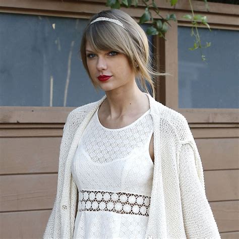 Taylor Swift Wore A Sparkly Beaded Headband Hair Accessory With A