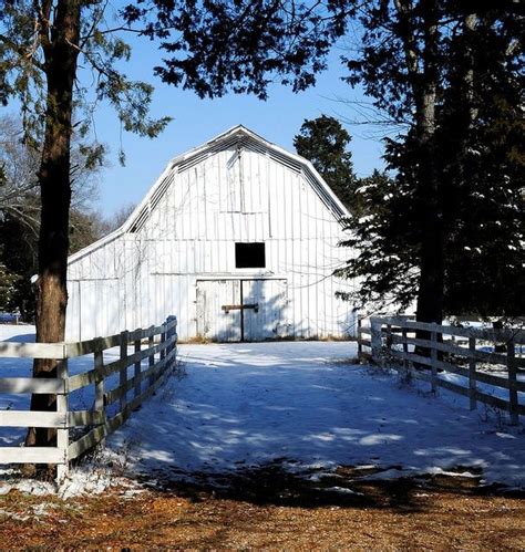 pin by christian byrd on ~♥~something about an old barn~♥~ country barns old barns white barn