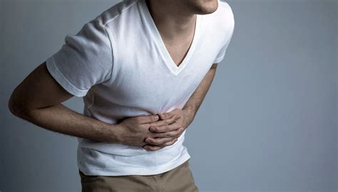 Dor na barriga pode ser verme cólica renal úlcera endometriose e mais problemas