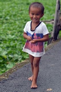 smiling barefoot mute boy the foreign photographer ฝรงถ Flickr