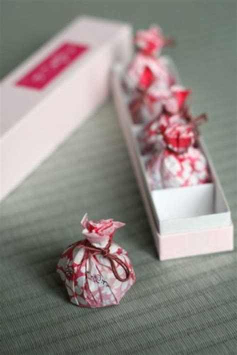 We did not find results for: 40 Lovely Japanese Gift Wrapping ideas