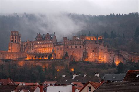 Heidelberger Schloss Mit Nebel Foto And Bild Deutschland Europe Baden