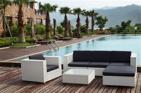 Marque emblématique de la décoration du jardin, fermob investit le monde du luminaire avec. Salon de jardin resine marque - Mailleraye.fr jardin