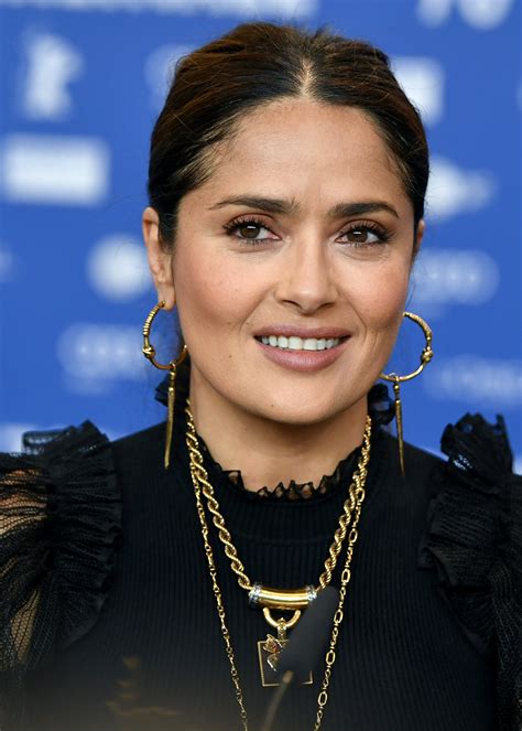 Salma Hayek Aparece Con Un Su Ter Blanco En Instagram Vogue