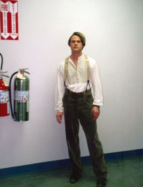 Being Leo Dicaprios Body Double Shares Stories From The Titanic Set Vanity Fair