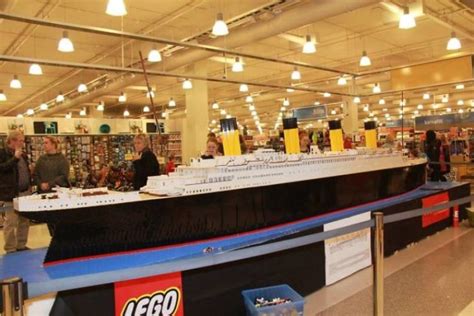 The Worlds Largest Titanic Lego Model Built From 56