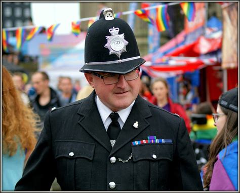 Classic British Bobby Police Officer Ubicaciondepersonascdmxgobmx