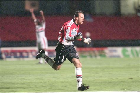 Player stats of rogério ceni (karriereende) goals assists matches played all performance data Há 21 anos, Rogério Ceni marcava dois gols em um só jogo ...