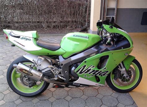 Kawasaki heavy industries trademarked a version of the word ninja in the form of a wordmark, a stylised script, for use on motorcycles and spare parts thereof. 2000 Kawasaki ZX-7R Ninja - Moto.ZombDrive.COM