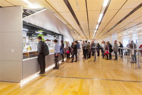 Der kurier hat ausprobiert, ob das funktioniert. "Invisible" Buffet Austria Center Wien: Tischlerei Krumböck
