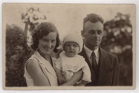 Il est la seule personne connue internée de son propre gré dans le camp. Witold Pilecki - Polonia Institute