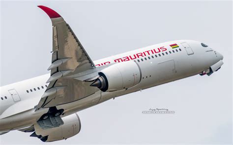 Le Premier A350 Dair Mauritius Arrive Sur Lile Maurice Actu Aero