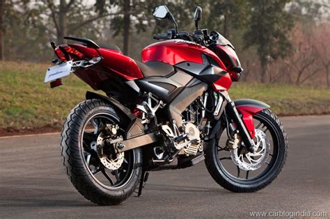 It is available in only one variant and 2 colours. 2012 Bajaj Pulsar New Model Pictures, Price, Specs ...