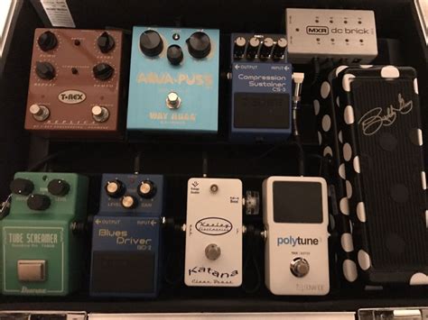 John's current pedalboard & controller unit can be seen below. My Ultimate Pedalboard inspired by John Mayer | Pedalboard ...