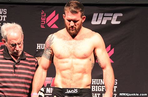 Ufc Fight Night 33 Results Ryan Bader Brutalizes Anthony Perosh In