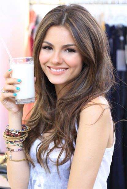 Victoria Justice Beautifull Light Brown Hair With Natural