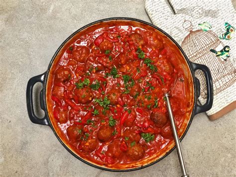 Healthy Meatballs In A Rich Tomato Sauce May Simpkin