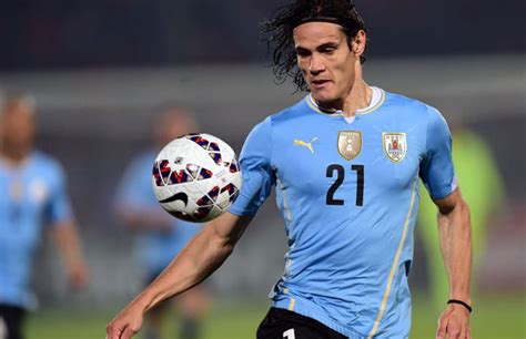He wants a long term deal + more than €10m. Uruguai anuncia lista de convocados com volta de Cavani ...
