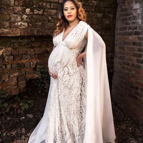 Maternity Wedding Dress Bride How To Find The Perfect Maternity Wedding Dress But These
