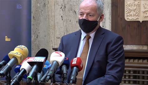 Prymula se stará o chytrou karanténu, nemocnice a laboratoře roman prymula je český epidemiolog, který se věnuje především problematice imunizace a vakcín. Prymula: Nouzový stav bude platit od pondělí. Omezí ...