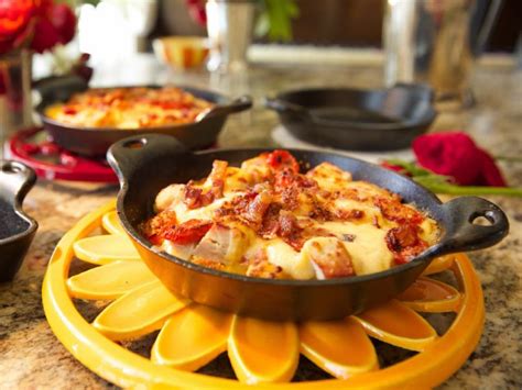 We've got plenty of easy appetizer ideas, plus tips to help you host your best gathering yet. Easy Entertaining & Dinner Party Recipes | Food Network