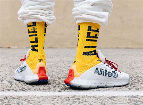 Maybe you would like to learn more about one of these? Alife Lancarkan Kasut Kolaborasi Besama Reebok Zig Kinetica!