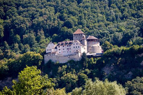 Conociendo 🌎 Castillo de Vaduz - Atracciones turísticas, monumentos ...