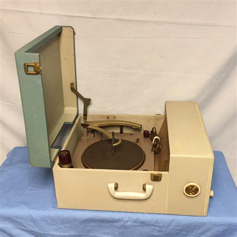 Vintage Zenith Portable Record Player Radio Model Z550, Turquoise Blue ...