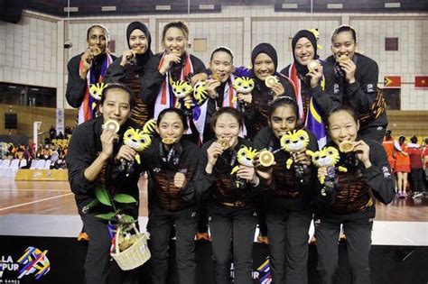 Tinjauan latihan pasukan bola jaring. Kenali Najwa, Pemain Bola Jaring Malaysia Di Sukan SEA ...