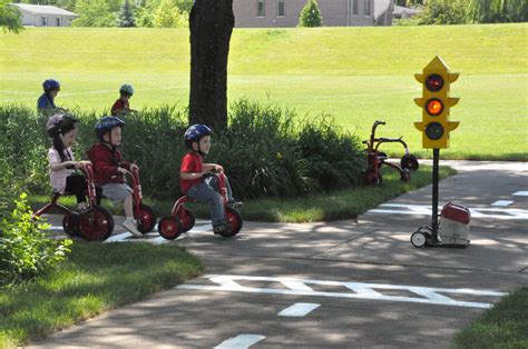 Safety Town At The Northbrook Park District Northbrook Park Kids
