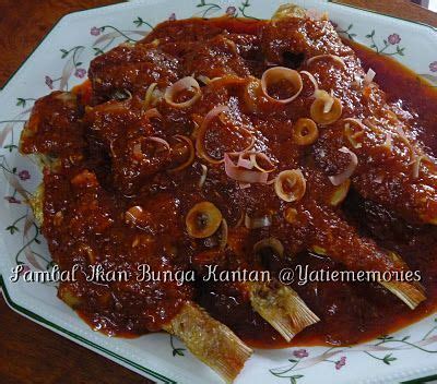 Memandangkan ada bunga kantan di rumah dan tak tahu nak masak apa, jadi kita masukkan sekali ke dalam sambal. ikan sambal bunga kantan | Makanan, Resep masakan asia, Resep