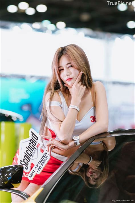 Korean Racing Model Han Ga Eun Seoul Auto Salon