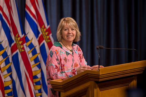 Bonnie henry on how b.c. Behind the scenes of Dr. Bonnie Henry's daily COVID-19 briefings for B.C. (PHOTOS)