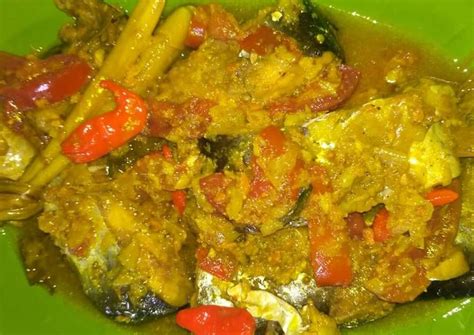 Pada zaman dahulu, di tanah melayu hidup seorang nelayan tua bernama. Resep Ikan patin bumbu kuning oleh Nisa Annisah | Resep ...