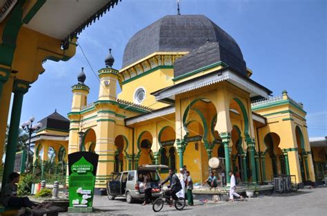 Masjid Tertua Di Kota Medan Antara Foto