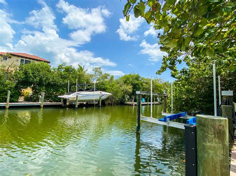 The Beach Nest: Longboat Key 3 Bedroom 2 Full Bathroom Home Rental