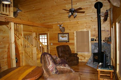 Piney guard station is a rustic cabin that was constructed in the 1930's as a work station for forest service crews. White River Cabin | Ozark Custom Country Homes