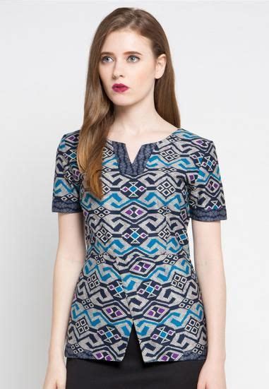 Desain model baju batik modern kantor wanita terbaru yang modis. 20 Model Baju Batik Atasan Kerja Wanita Modern Terbaru ...