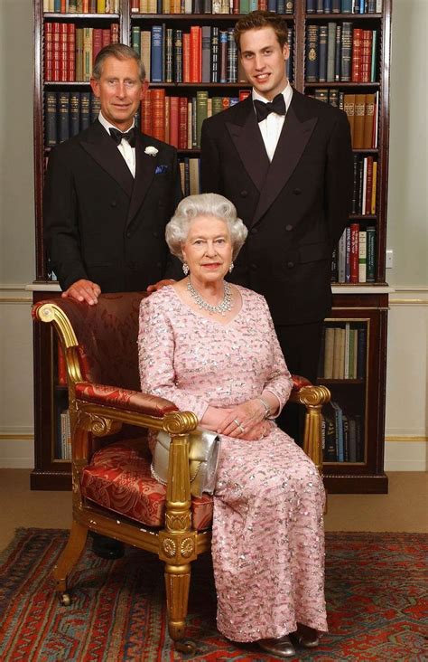 Queen elizabeth ii was crowned as queen at the age of 25 and today when we think of queen elizabeth alexandra mary (her full name), the image that comes to our mind is of dignity &authority. British Royal Family Portraits - Official Portraits of the ...