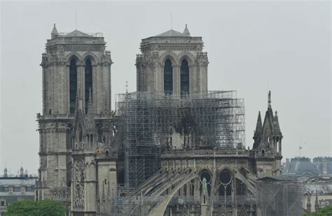 بدء التحقيق في حريق كاتدرائية نوتردام في باريس