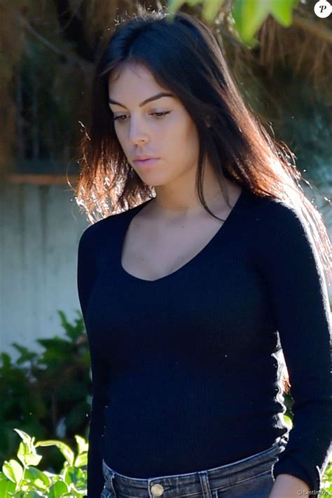Georgina rodriguez and cristiano ronaldo jr watch on as dad. Georgina Rodriguez, enceinte, la compagne de Cristiano ...