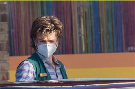Film geez & ann diadaptasi dari novel populer dengan judul yang sama karya rintik sedu. Pemeran 'Stranger Things' Lanjutkan Syuting Season 4, Intip Foto-fotonya Yuk! | Urbanasia.com
