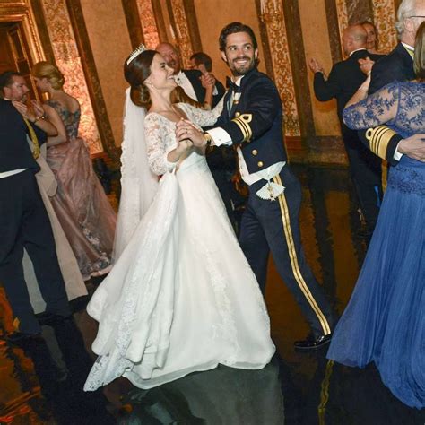 Pin By Olga Cmont On Carl Philip A Sofia Svadba Royal Wedding Gowns